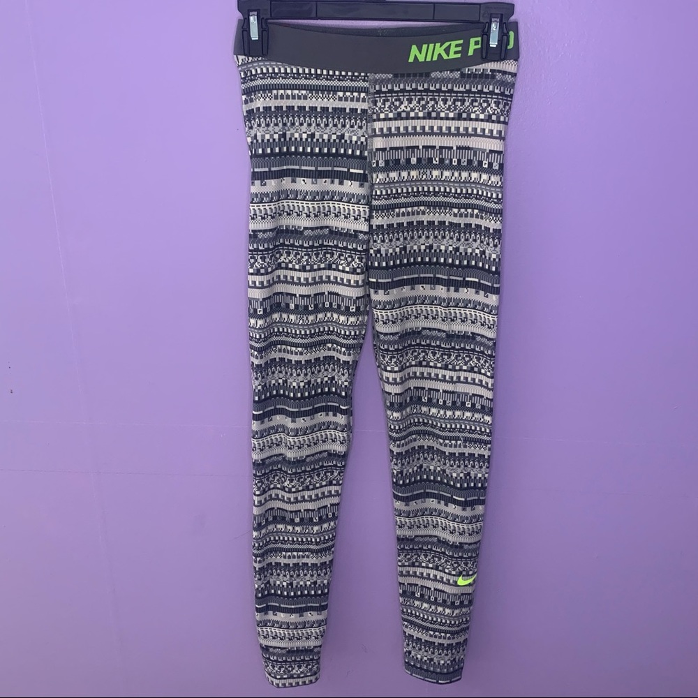 3/$20 Sale! Nike Pro Dri Fit Gray Abstract Stripe Print Full Length Legging